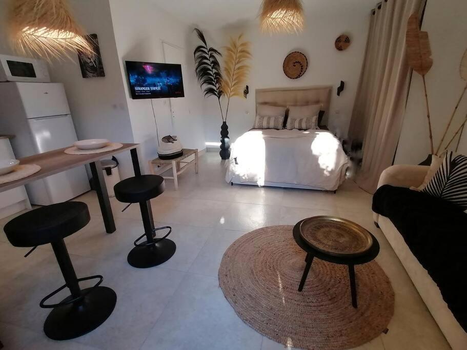 Superbe Studio Ethnique Hyères Exterior foto